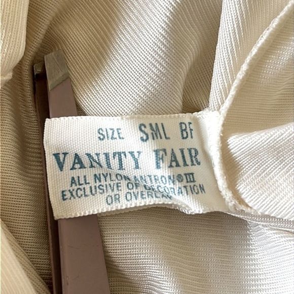 Vintage Vanity Fair slip white size SML - Picture 3 of 13